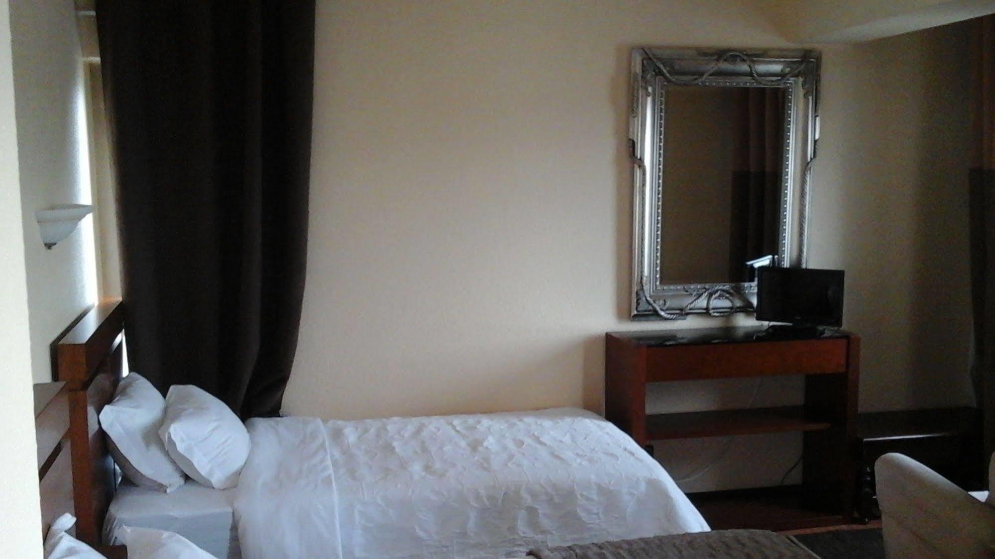 Hotel Wot Sintra Ocean Azenhas do Mar Exterior foto